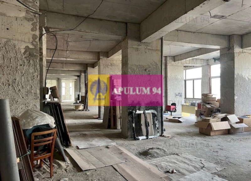 Spatiu la mezanin zona Vitan- Dudesti- Unirii.